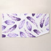 Dekoratives, nahtloses Muster mit Federn. Waterco Badehandtuch (Badehandtuch)