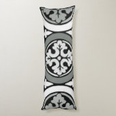 Dekoratives Renaissance Rosette Tile Design Seitenschläferkissen (Rückseite (Vertikal))