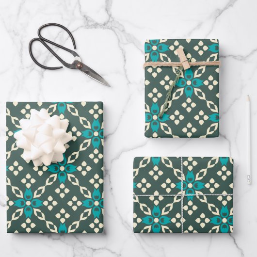 Dekoratives Verziertes Retro-Fliesenmuster in Aqua Geschenkpapier Set (Vorderseite)