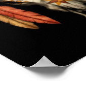 Dekorierter Ur-Bull-Schädel mit Federn auf Schwarz Poster (Ecke)