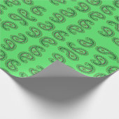 Dekorpaisley-Muster auf grün Geschenkpapier (Ecke)