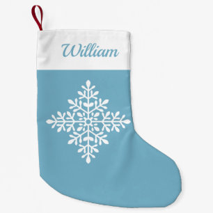 Dekorweiße Schneeflocke auf hellblau und Name Kleiner Weihnachtsstrumpf