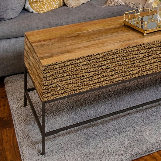 Dekoupage des Korbbilds öffnen Seidenpapier