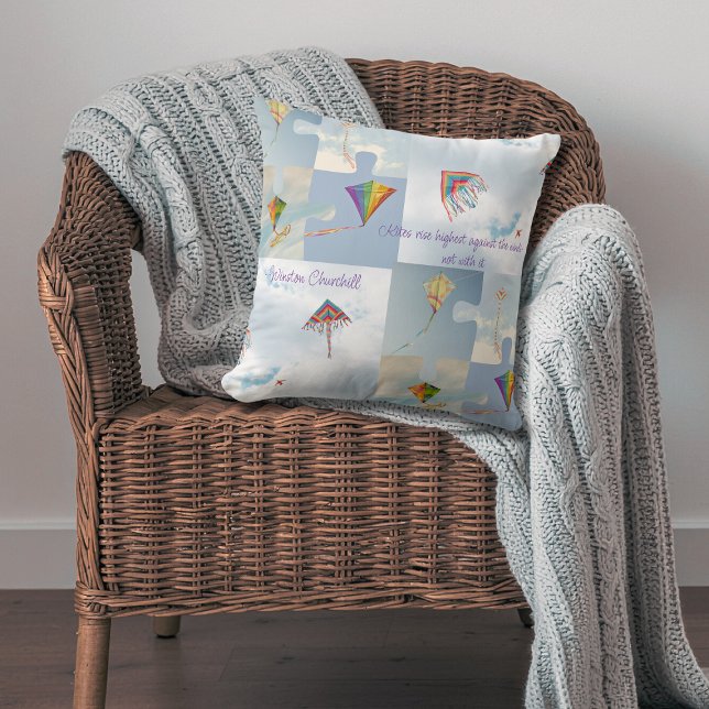 Delaware Kites Throw Pillow – Inspirational Quote  Kissen (The coastal state of Delaware is a great place to fly kites. Bring this fun accessory to your home! )