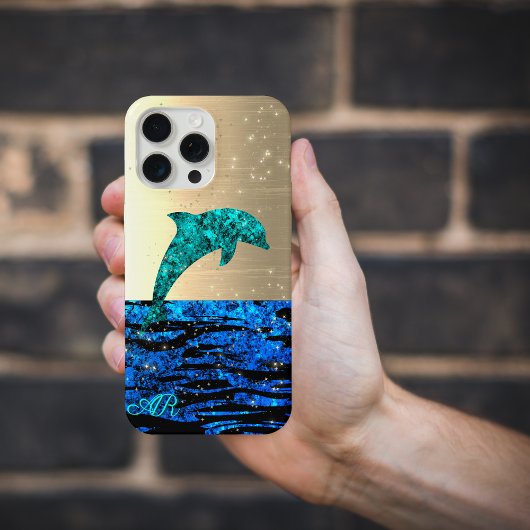 Delfin im Meer, funkelnd, monogrammiert iPhone Hülle