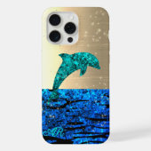 Delfin im Meer, funkelnd, monogrammiert iPhone Hülle (Rückseite)