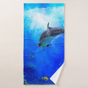 Delfin Welt  "WIND ÜBER DEM WASSER" Badehandtuch