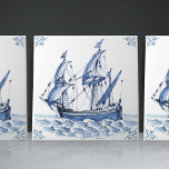 Delft Blue Dutch Style Frigate Schooner Segelboot Fliese<br><div class="desc">Diese schöne handbemalte Keramik Kachel aus dem Jahr 1762 ist ein Set aus 17 verschiedenen Schiffskacheln und präsentiert einen klassischen Schoner im traditionellen niederländischen Delft Blue Stil. Delft Keramik Kacheln haben eine lange und reiche Geschichte verabredet bis ins 16. Jahrhundert, als sie zum ersten Mal in der niederländischen Stadt Delft...</div>