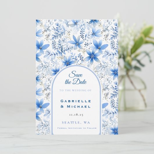 Delft Blue White Chinoiserie Blumenmuster Save The Date (Stehend Vorderseite)