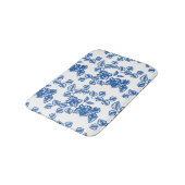 Delft-LIke Blue Floral Print Badematte (Schrägansicht)