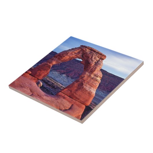 Delicate Arch in Arches National Park - Utah, USA Fliese (Seite)