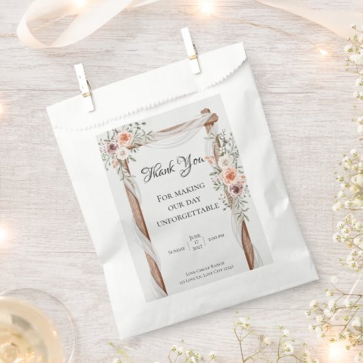 Delicate Botanical Love Wedding Geschenktütchen (Ausgeschnitten)