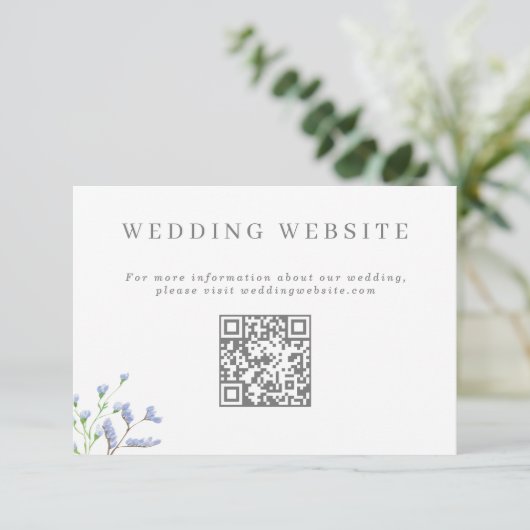 Delicate French Blue Wedding Website QR Code Enclo Begleitkarte (Stehend Vorderseite)