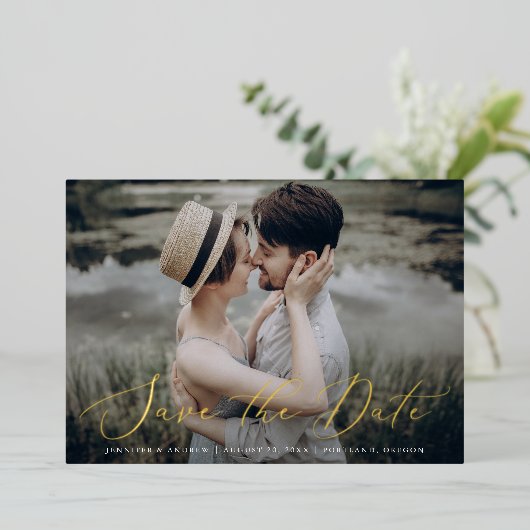Delicate Gold Foil Script Foto Save the Date Karte (Stehend vorne)