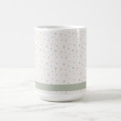 Delicate Gray Snowflake Muster Weihnachtsname Kaffeetasse (Mittel)