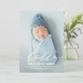 Delicate Hello Modern Baby Birth Ankündigung (Stehend Vorderseite)