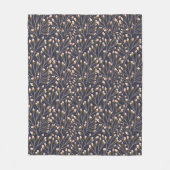 Delicate Pink Buds on Brown Branches Fleecedecke (Vorderseite)