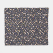 Delicate Pink Buds on Brown Branches Fleecedecke (Vorderseite (Horizontal))