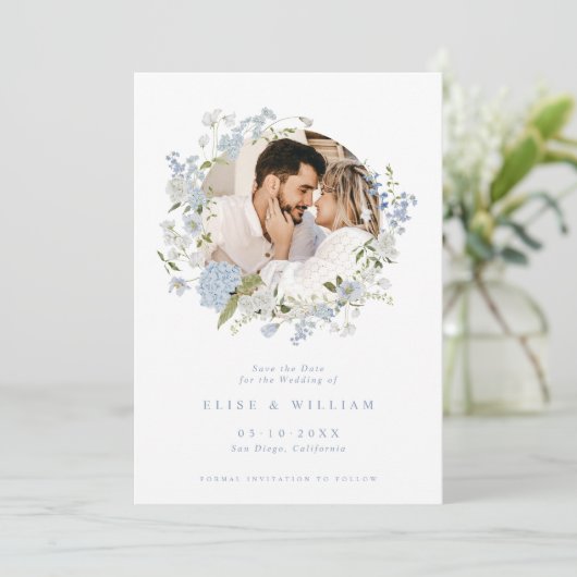 Delicate Soft Blue Floral Wreath Wedding Save The Date (Stehend Vorderseite)