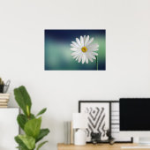 Delicate White Daisy Poster (Heimbüro)