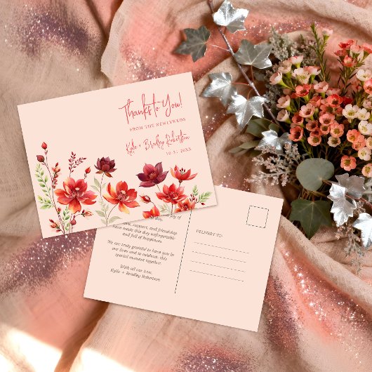 Delicate Wildflowers Juicy Red Pinky Pink Wedding Postkarte