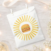Delicioso hamburguer com batatas fritas geschenktütchen (Ausgeschnitten)
