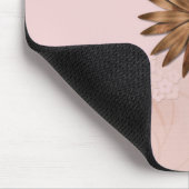 Delikate Abstrakte Blume auf hellrosa Mousepad (Ecke)