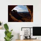 Delikate Arche through Rock Window at Arches Poster (Heimbüro)
