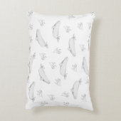 Delikate Beluga-Wale und Seegras-Illustration Dekokissen (Rückseite(Vertikal))