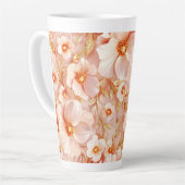 Delikate Blume in Pfirsichfarben Milchtasse (Linke Ecke)