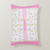 Delikate Blume Mit Monogramm Dekokissen (Vorderseite(Vertikal))