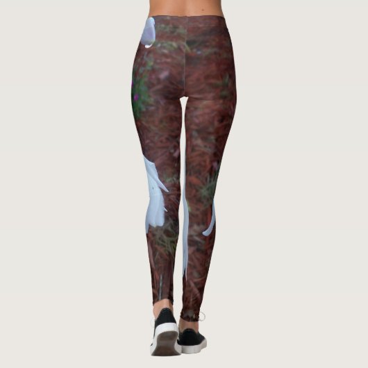 Delikate Blume von Sun Hosta Leggings (Rückseite)