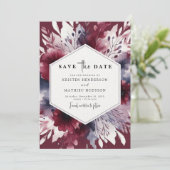 Delikate Burgundy Wedding Save The Date (Stehend Vorderseite)