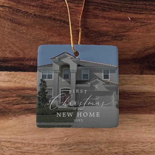 Delikate erste Weihnachten in neuen Zuhause Dark F Keramikornament