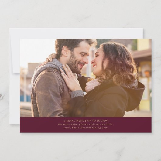 Delikate Goldkalligraphie | Burgund-Foto Save The Date (Rückseite)