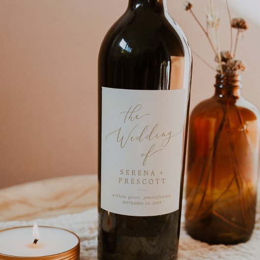 Delikate Goldkalligraphie | CremeWedding Weinetikett