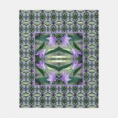 Delikate Lila Lily-Blume Abstraktes Muster Fleecedecke (Vorderseite)