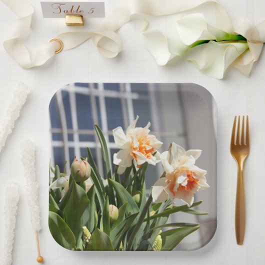 Delikate niedliche Narzissen Pappteller (Hochzeit)