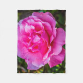 Delikate rosa Rosa Rose. Fleecedecke (Vorderseite)