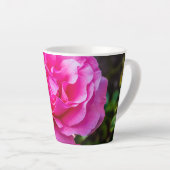 Delikate rosa Rosa Rose. Milchtasse (Rechte Ecke)