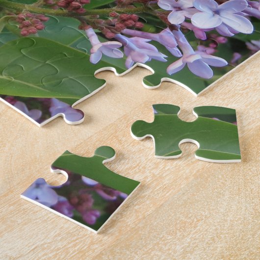 Delikate violette Blumen aus einem Lilatstrauch Puzzle (Seite)