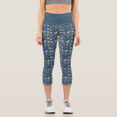 Delikate Wildblume in Aquarellfarbe auf blau Capri Leggings (Vorderseite)