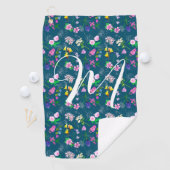 Delikate Wildblumen in dunkelblau. Custom Golfhandtuch (Insitu)