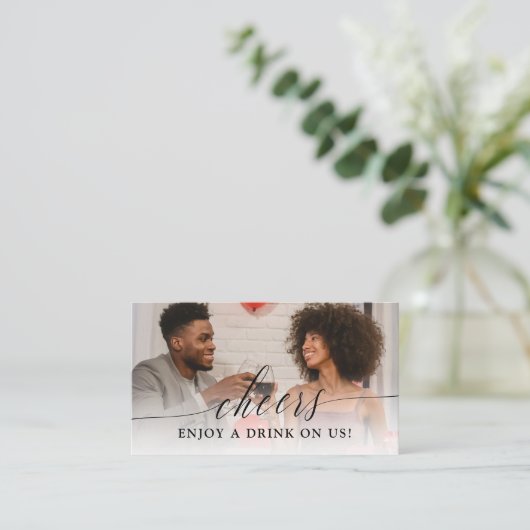 Delikates Calligrafy Foto Wedding Drink Ticket (Stehend Vorderseite)
