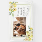 Delikates Gelbblütenmatte Grünes Foto Hochzeit Banner (Vertikal)