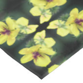 Delikatesse Gelbe Wildblume Abstrakte Kunst Tischdecke (Schrägansicht)