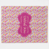 Delilah Mae Dainty Pink und Yellow Tiny Floral Fleecedecke (Vorderseite (Horizontal))