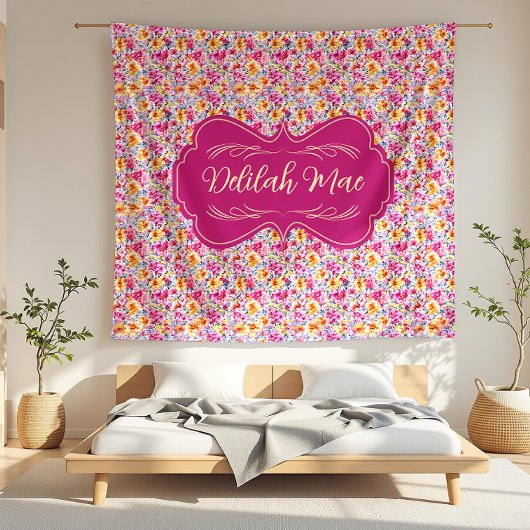 Delilah Mae Dainty Pink und Yellow Tiny Floral Fleecedecke