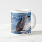 Delphin-Abenteuer Jumbo-Tasse (Vorderseite Rechts)