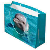 Delphin im blaues Wasser-Foto Große Geschenktüte (Rückseite Schrägansicht)